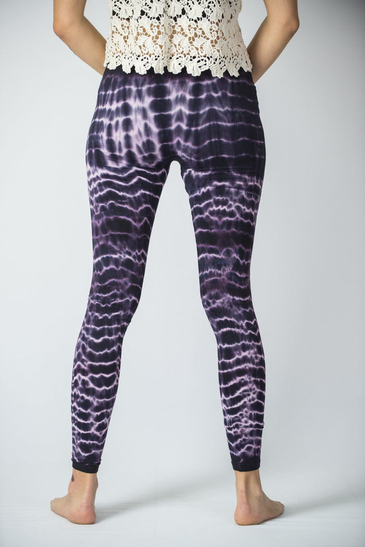 Melting Stripes Tie Dye Cotton Leggings in Dark Violet